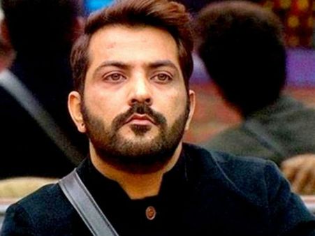 Bigg Boss 10: Manu Punjabi’s Girlfriend Unhappy With His Decision To Quit The Show Before The Finale