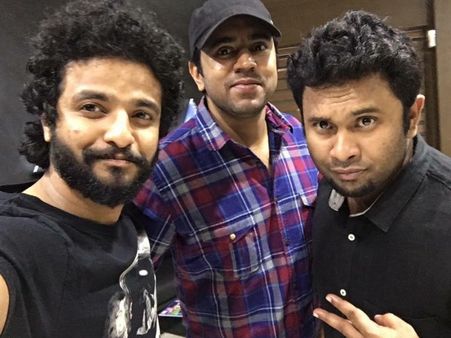 Nivin Pauly, Aju Varghese & Neeraj Madhav With A Surprise!