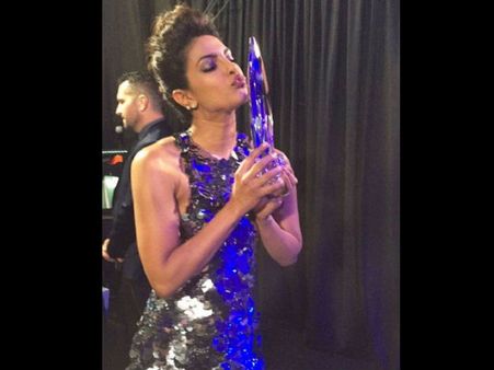 Did You Know This? Now, Priyanka Chopra Will Present A Golden Globe Award!