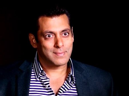 Bigg Boss 10: Too Much! Sofia Hayat Makes Shocking Revelations On Salman Khan; Calls Him Biased!