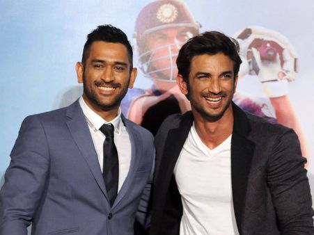 Sushant Singh Rajput Reacts To MS Dhoni's Resignation As Team India Captain!