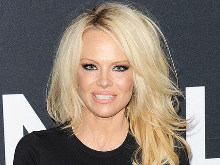 This Is Why Pamela Anderson Wishes To Relocate To Europe