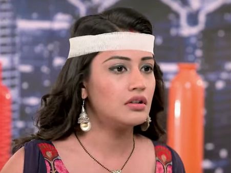 Ishqbaaz SPOILER Alert: Omkara Gets Engaged To Svetlana; Anika To Lose Her Memory!