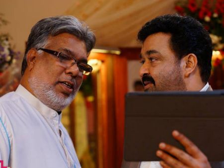 WOW! Mohanlal & Joshiy With Pulimurugan Team