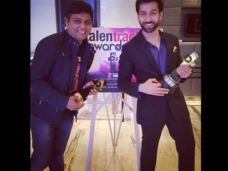 Nakuul Mehta Receives 'Best Actor' Award For His Web Series 'I Don't Watch TV'!