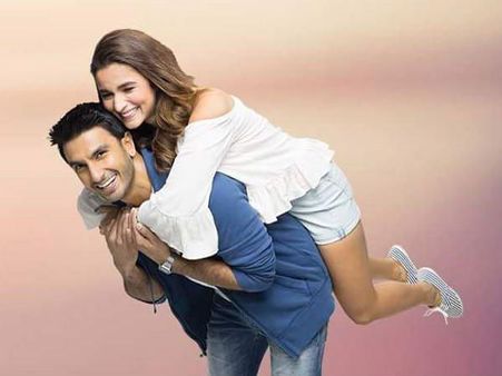 Ranveer Singh To Romance Alia Bhatt In Zoya Akhtar's 'Gully Boy'!