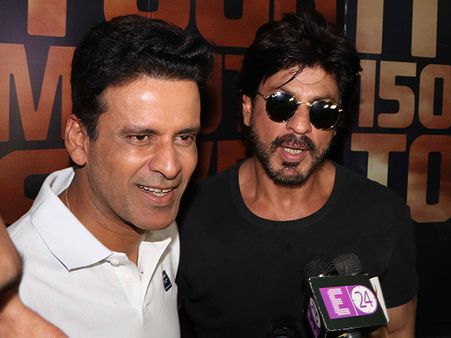Here’s What Manoj Bajpyaee Thinks About Shahrukh Khan’s Star Power & His Charisma!