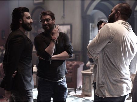 Ranveer Singh Visits 'Golmaal Again' Sets! Is He Doing A Cameo?