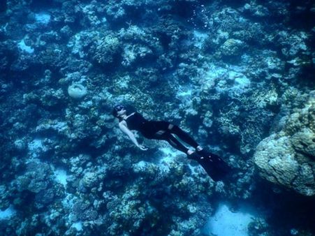 Beautiful! Sonakshi Sinha Shares An Underwater Pic