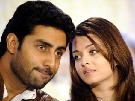 AWW! Here's How Abhishek Bachchan Might Woo Aishwarya Rai Bachchan On Their 10th Anniversary!