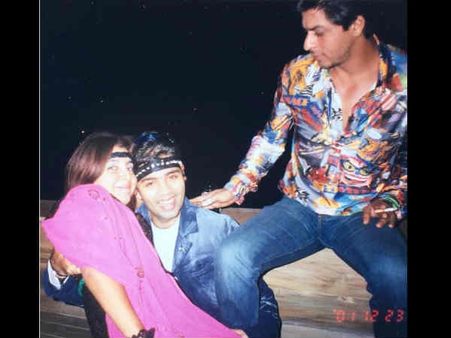 When Farah Khan & Karan Johar Made Their Bestie Shahrukh Khan Go RED IN THE FACE!