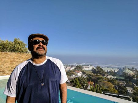 Mohanlal's Capetown Click Goes Viral!