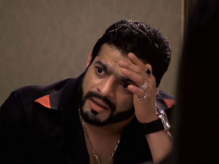 Star Parivaar Awards 2017: Did Karan Patel Lose His Cool At The Awards Ceremony?