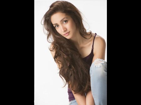 EXCLUSIVE: Shreya Singh Chaudhry: I Want To Work With Shahrukh, Salman And Aamir Khan