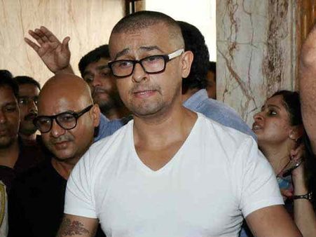 SHOCKING! Sonu Nigam QUITS Twitter After Abhijeet's Account Gets Suspended