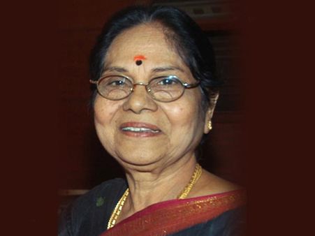 Leelavathi Recalls Old Memories Of Parvathamma And Breaks Down Into Tears