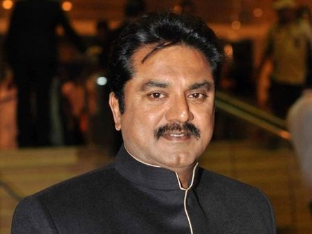 Sarathkumar Turns Villain For Allu Arjun's Naa Peru Surya, Naa Illu India