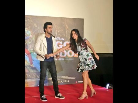 WHAT'S WRONG WITH THEM! Ranbir Kapoor Tries To HUMILIATE Katrina Kaif But She SHUTS Him Up!