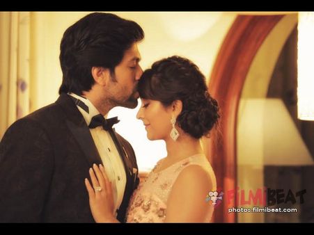Surprise! Radhika Pandit Meets Yash On The Sets Of K.G.F