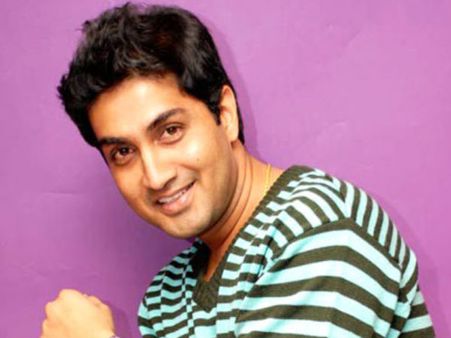 WHOA! Kannada Actor Harish Raj Enters Limca Book Of Records!