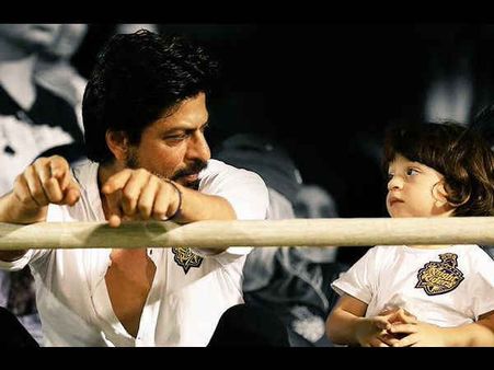 Fortunate AbRam Is Born For 'Lovedom': Shahrukh Khan