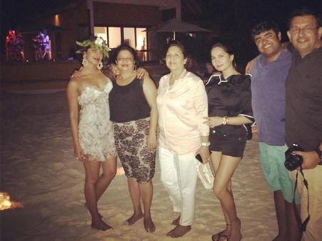 Priyanka Chopra Is Missing Her Maldives Vacation! Shares Another Throwback Picture