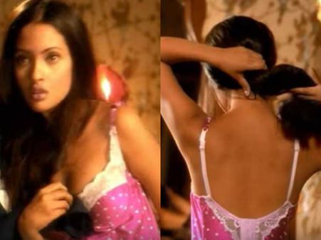 A Walk Down Memory Lane! Remember How Beautiful Riya Sen Looked In The Music Video 'Jab Saamne'?
