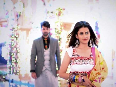Iss Pyaar Ko Kya Naam Doon 3 SPOILER: Advay Proposes Chandini; Barun Sobti Gets A Clean-shaven Look!