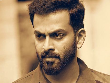CONFIRMED: Prithviraj Turns Veluthampi Dalawa!