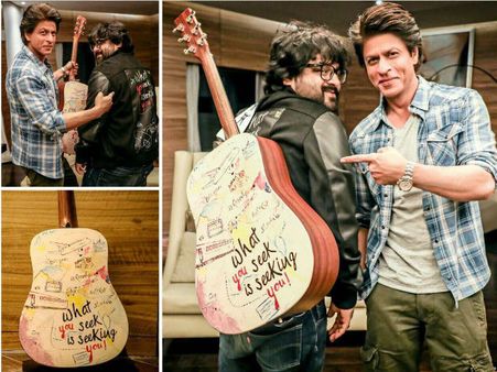 Shahrukh Khan Gifts Pritam A 'Guitar' & The Reason Is Too Sweet To Handle!