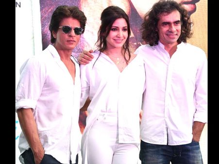 When Imtiaz Ali Made Shahrukh Khan Eat A WEIRD Seafood Dish & Left Him SCARED!