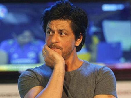 ALARMING! Shahrukh Khan Is Having SLEEPLESS NIGHTS After The Failure Of Jab Harry Met Sejal