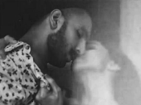 CALL FIRE BRIGADE! Ranveer Singh & Deepika Padukone's INTIMACY Caught On Camera; Picture Goes Viral!