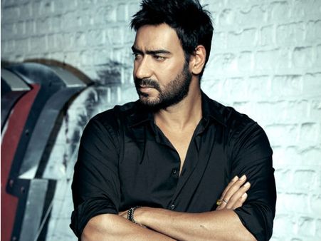 Ajay Devgn Takes A Dig At Young Actors For Being So Insecure!