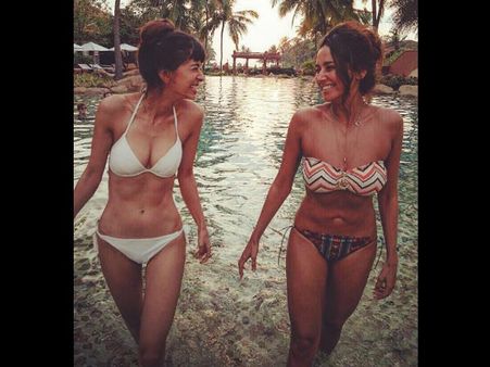 Shibani Dandekar & Saba Azad Flaunt Their Bikini Bodies! View Pics