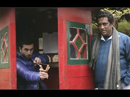 Unaffected By Rishi Kapoor's Rude Remarks! Anurag Basu Says He Will Work With Ranbir Kapoor Again!