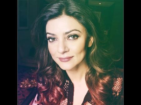 Sushmita Sen Appears In Court In Car Import Case!