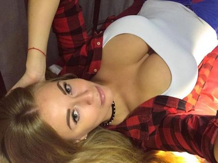 Too Hot! Moscow Model Sonya Temnikova's Cleavage Pictures Will Blow Your Mind!