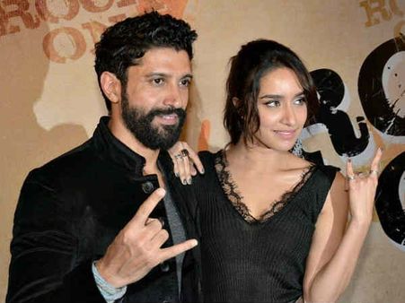 JUST CHINESE WHISPERS! This Is How Farhan Akhtar Reacted When Asked About His Link-Up Reports
