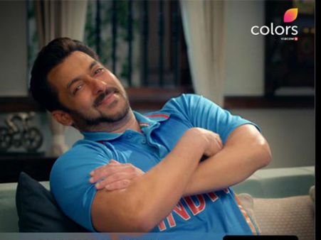 Salman Khan Gets A HUGE Paycheck For Bigg Boss; Beats World's Highest Paid TV Actors!