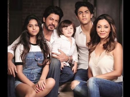 HE'S TOO CUTE! AbRam Gives PERFECT Reply To Aryan Khan When Asked About Dad Shahrukh Khan's Stardom!