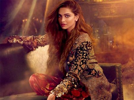 5 Arrested For Desecrating Deepika's Padmavati Rangoli!