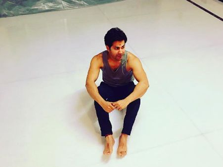 Varun Dhawan Plans To Shift To A Brand New Apartment In Mumbai! Read Details