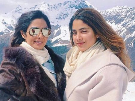 AWESOME! Sridevi To Play This Important Role In Janvhi Kapoor's Dhadak?