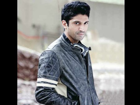 Farhan Akhtar Says People Shouldn't Have A Problem If Two People Are Happily Living Together!
