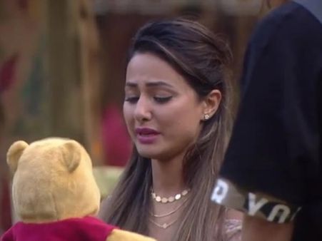 MUST Read! Bigg Boss 11’s Hina Khan TROLLED Hilariously For Her Drama During Pooh’s Sacrifice!