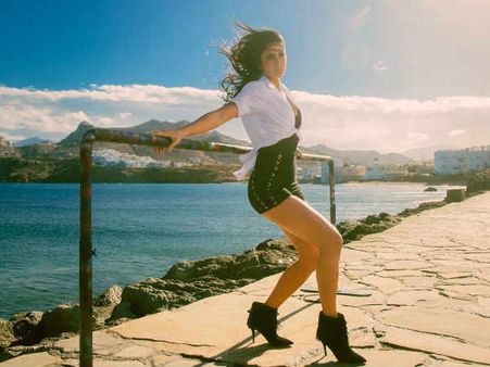 SULTRY SIREN! Katrina Kaif Flaunts Her HOT Body In This New Still From Tiger Zinda Hai Song