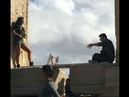 CANDID TALKS! What's Brewing Between Salman Khan & Katrina Kaif? SEE PHOTO