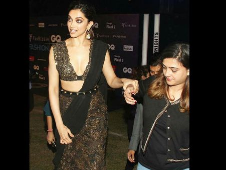 Trolls Call Deepika Padukone Naked; Slut-Shames Her For Not Sporting Saree In A 'Sanskaari' Way