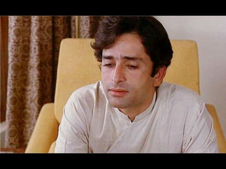 Bollywood Mourns Veteran Actor Shashi Kapoor's Demise